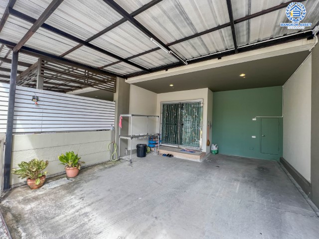 *****ทาวน์เฮ้าส์มือสองย่านนนทบุรี ม.ลุมพินีทาวน์วิลล์ ราชพฤกษ์-นครอินทร์ เนื้อที่ 17.5 ตร.ว. ฟังก์ชัน 3 ห้องนอน 2 ห้องน้ำ 2 ที่จอดรถ หน้าบ้านตรงกับสวน ไม่ชนใคร แถมฟรี! เครื่องปรับอากาศ, ปั้๊มน้ำ และถังเก็บน้ำ บนทำเลดี ใกล้ทางด่วน "ศรีรัช" และทางด่วน "รอบนอกกาญจนาภิเษก" จองเลย!